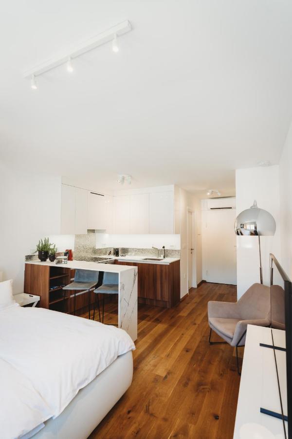 Romantic Jump Studio Overlooking River, Free Parking Liubliana Exterior foto